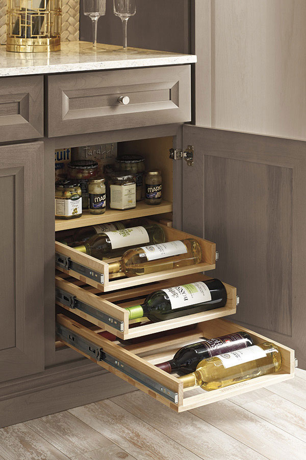 Thomasville - Organization - BASE WITH CAN AND WINE BOTTLE PULLOUT